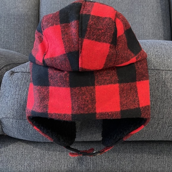 NWT GAP fleece checkered hat - Picture 7 of 8